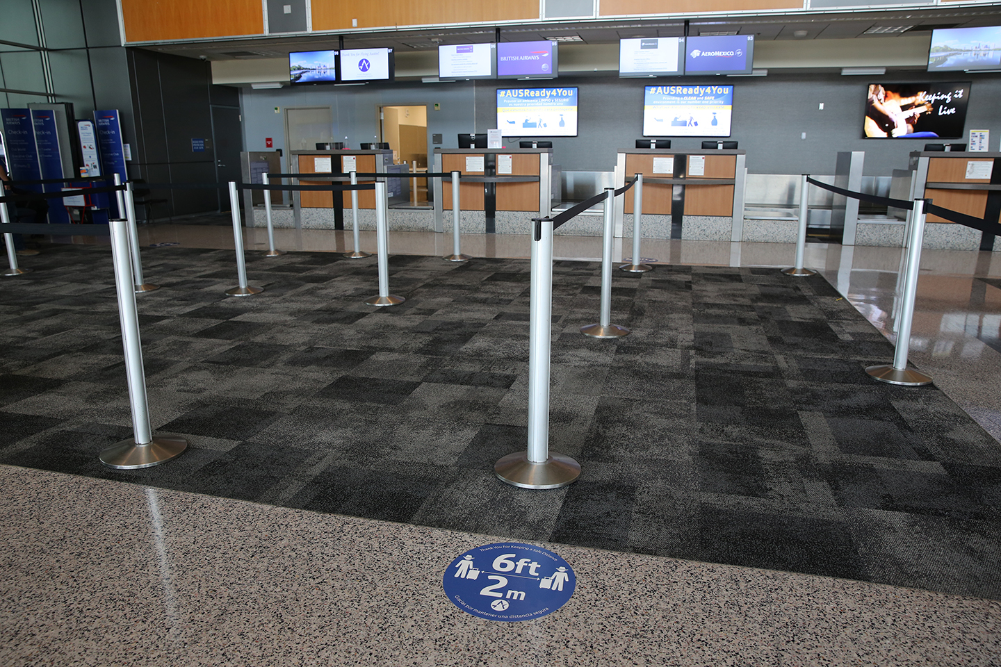 Social distanceing sticker at AUS