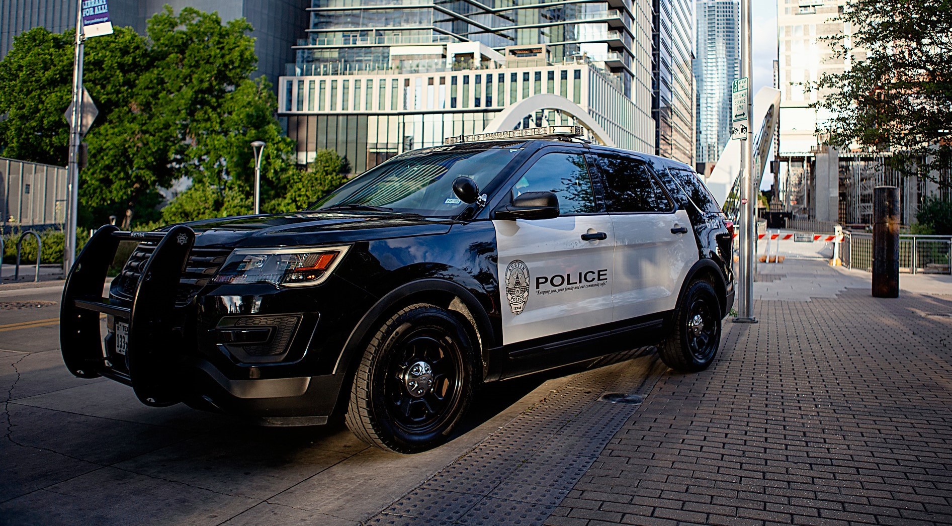 Image of a City of Austin SUV police car