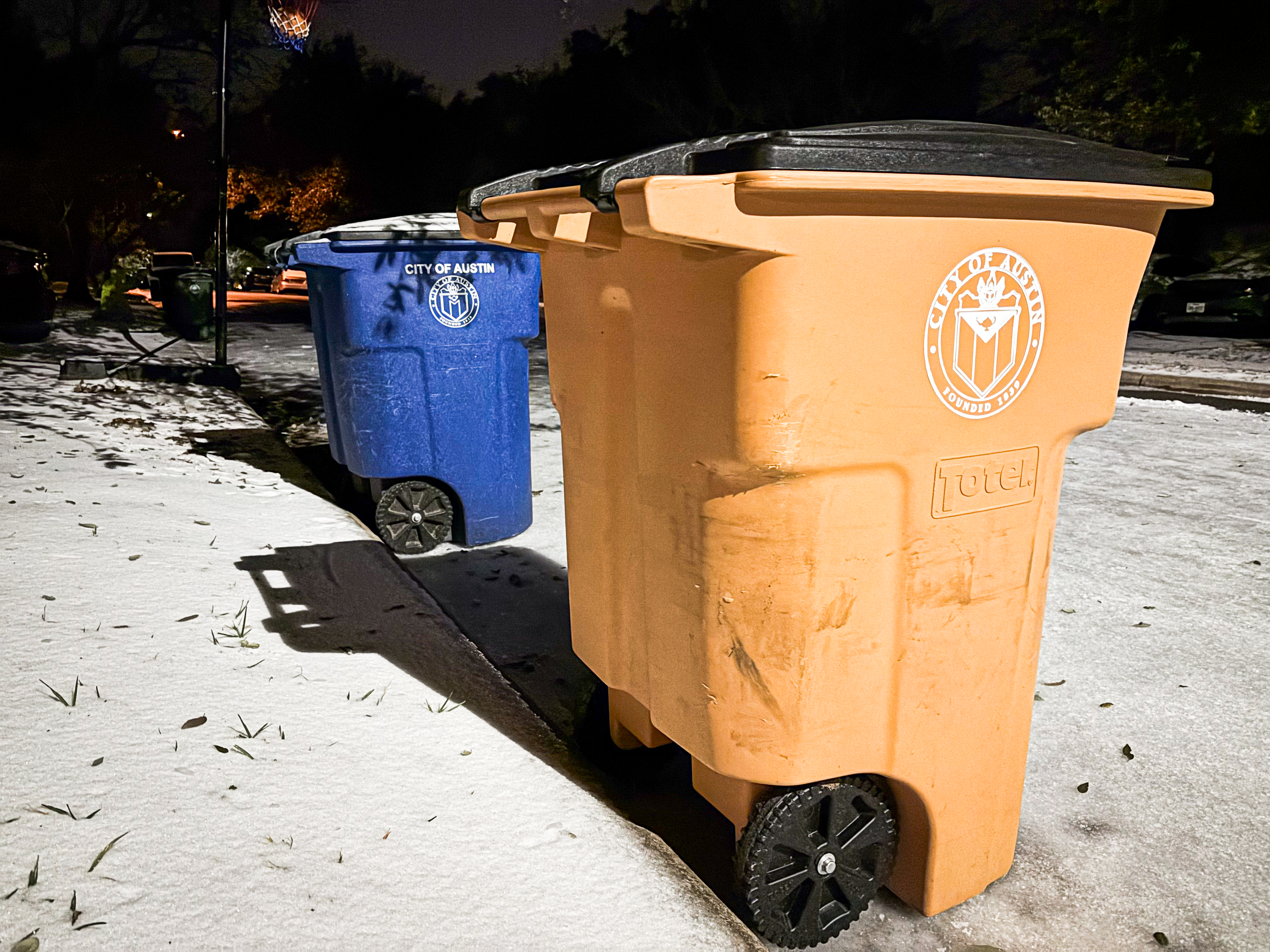 Photo of Austin Resource Recovery trash and recycling carts