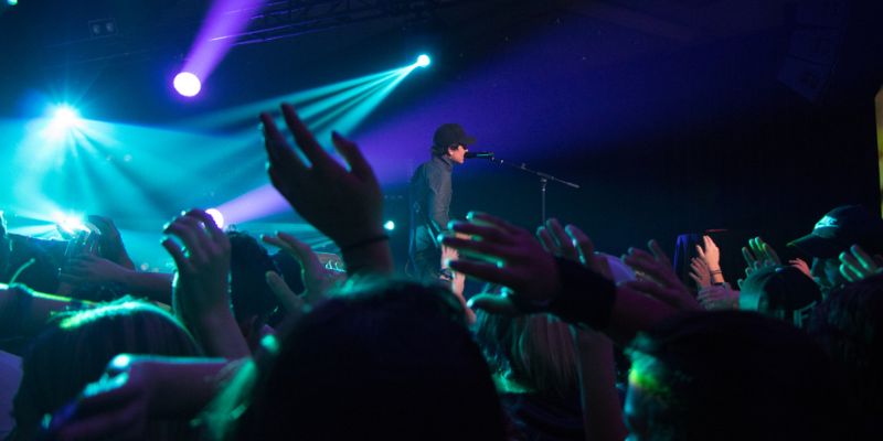 Concert with a man singing 