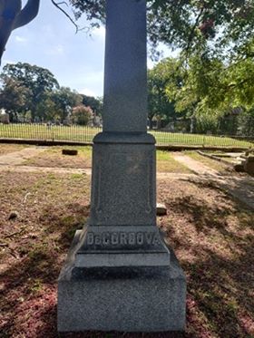 "Family DeCordova Monument in Oakwood Cemetery"