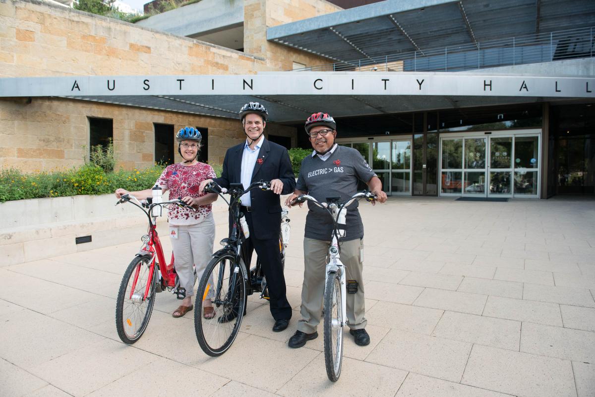 shifting-into-top-gear-with-first-of-its-kind-e-bike-fleet-rebate