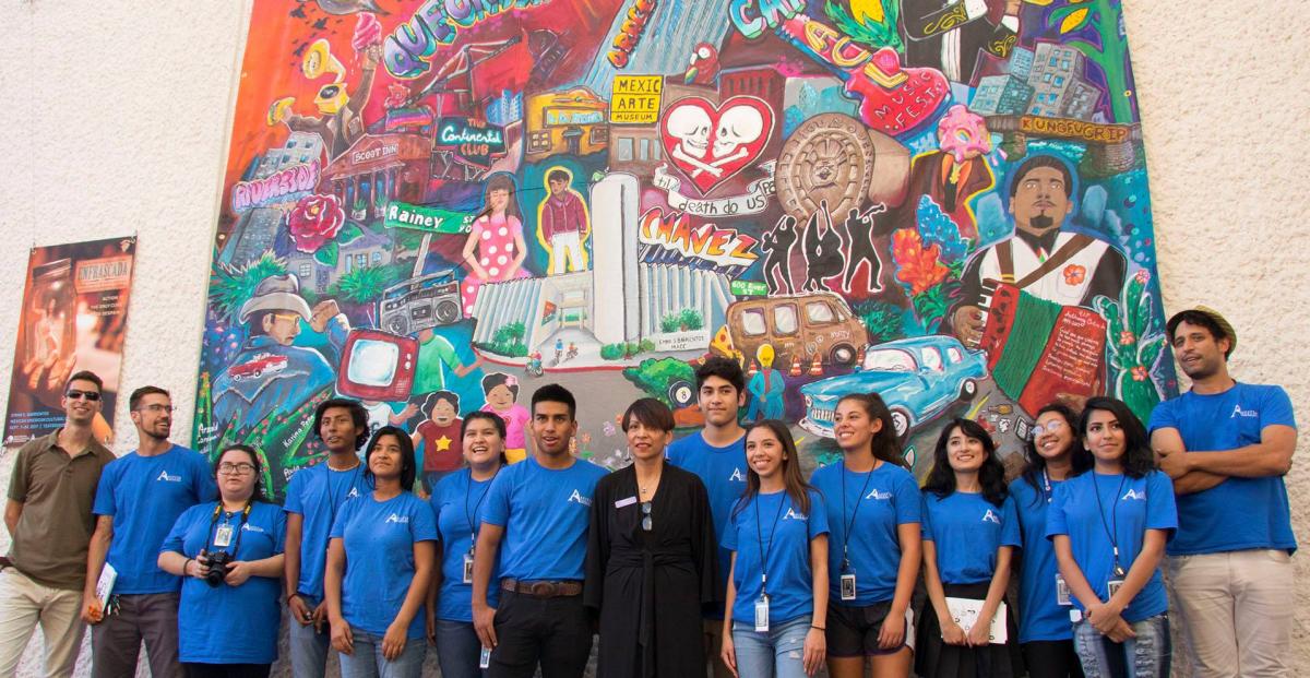 Caminos Mural