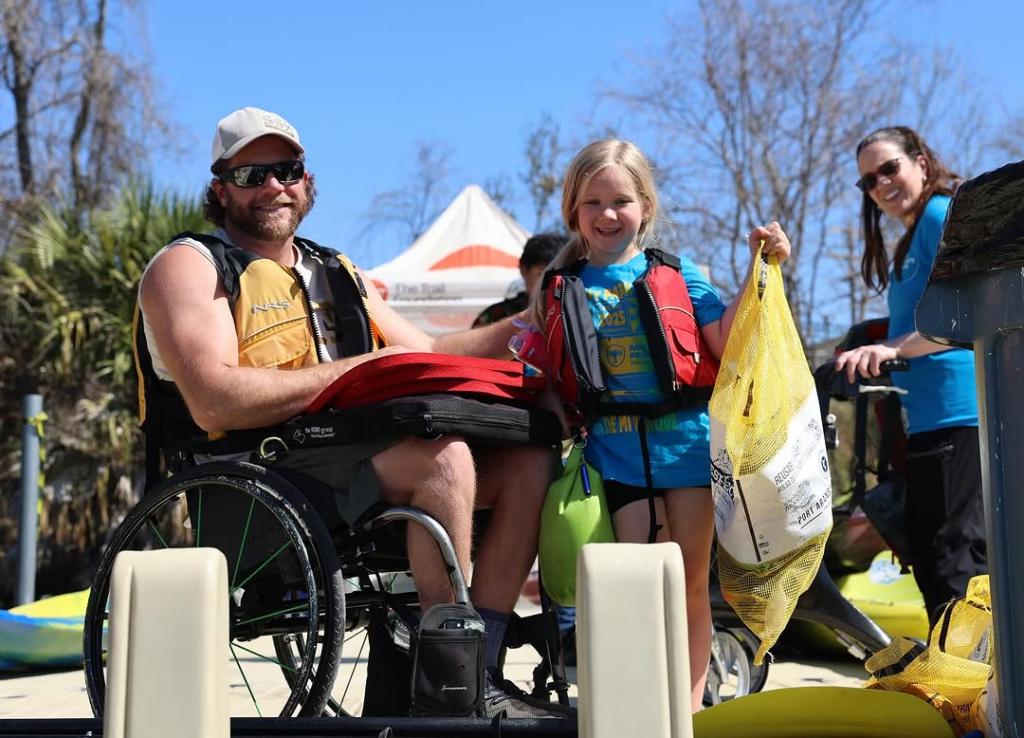 Volunteers at Camacho Activity Center's kayak lake clean-up for It's My Park Day March 2025