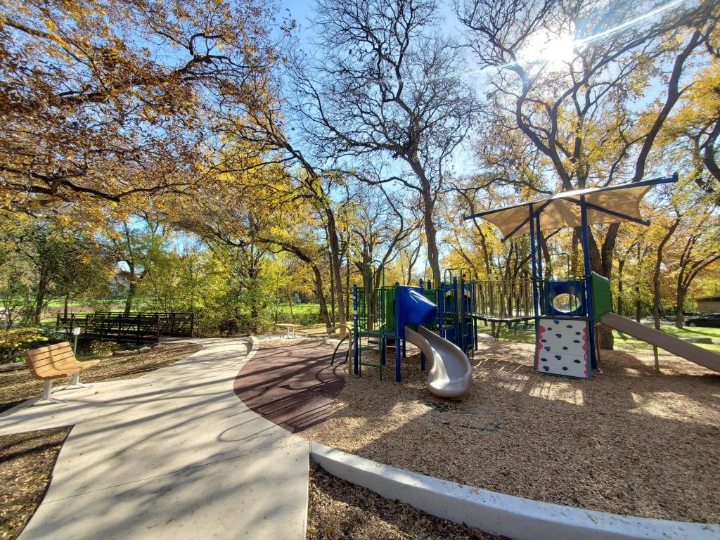Tarrytown 2 to 5 year old play area