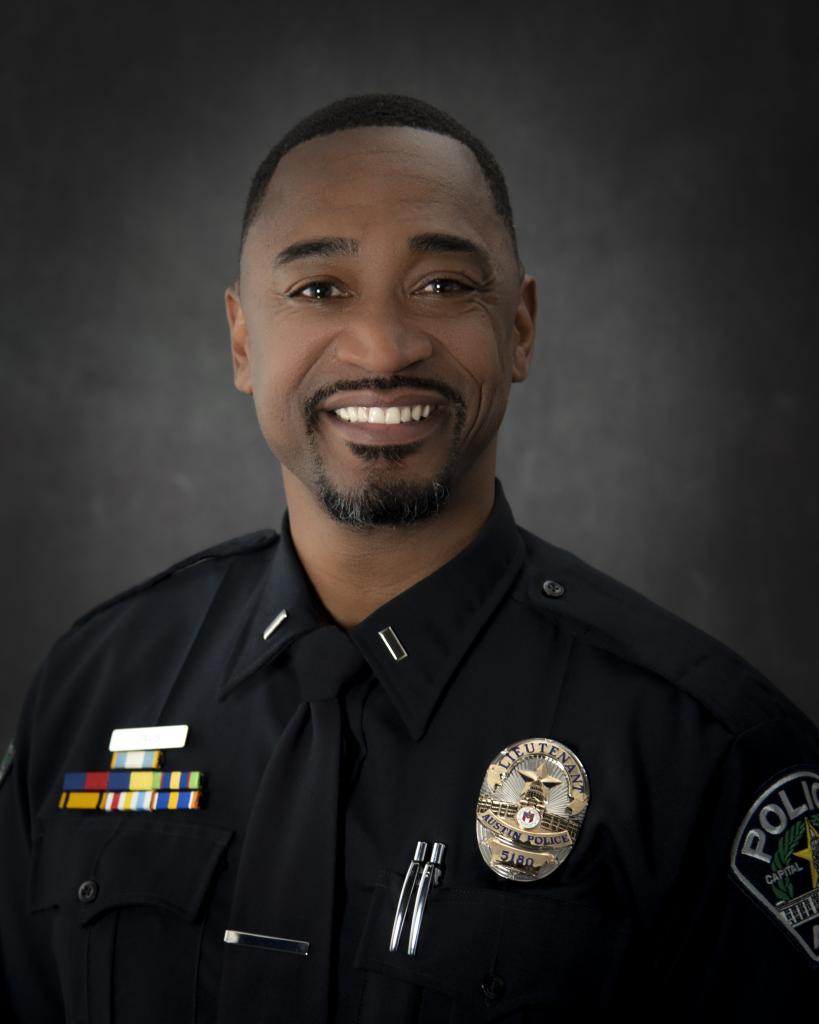 Photo of Lt. Lee Davis