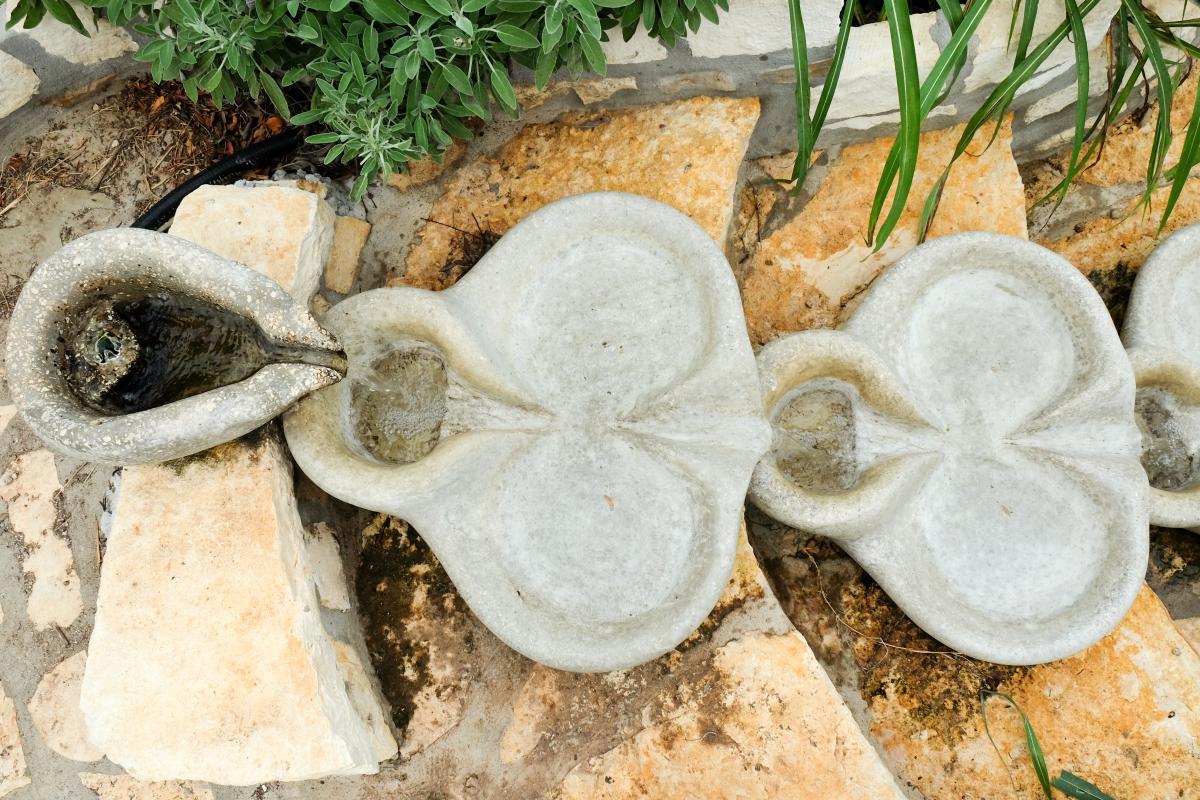 Close-up shot of the fountain