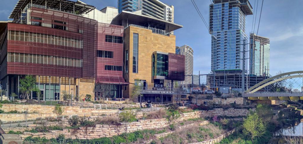 image of the Austin Central Public Library