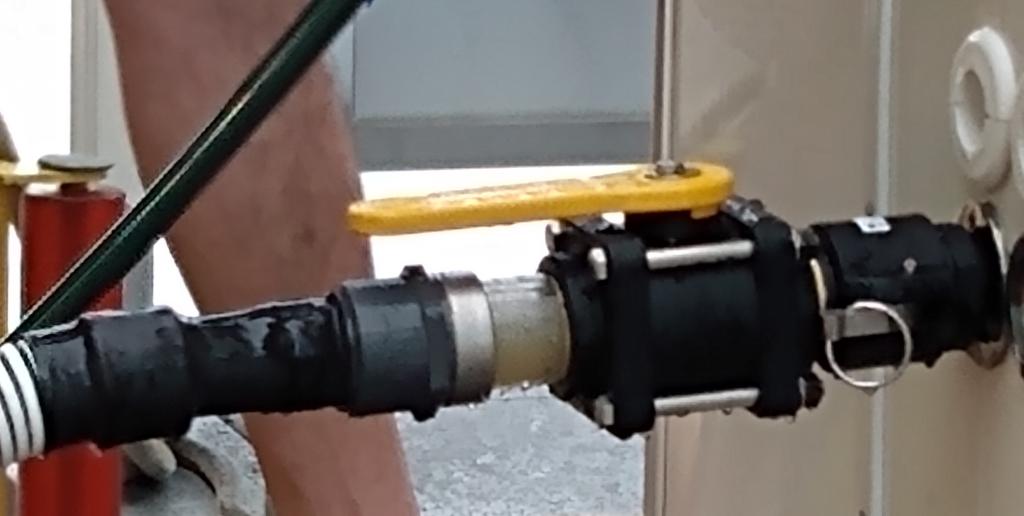 connect hose with the valve open