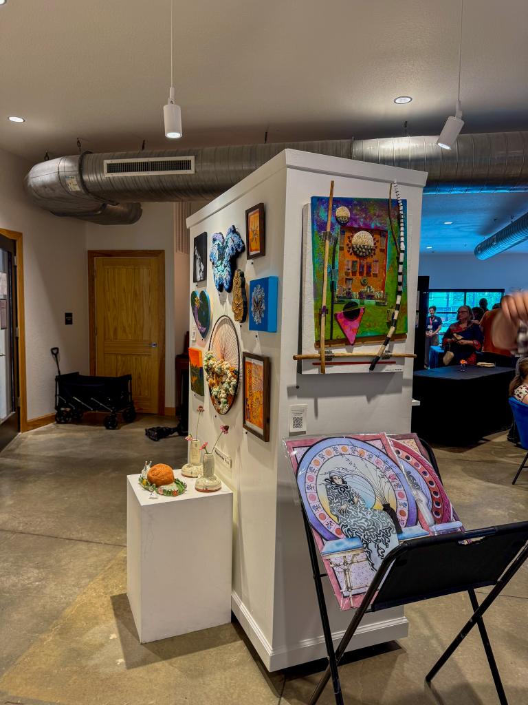 Live Make art gallery