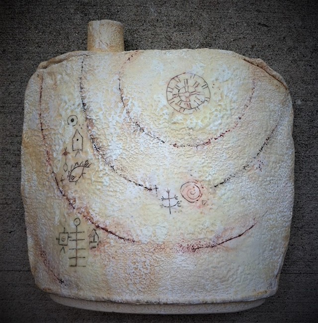 Ceramic vase made by Suzanne Shield-Polk 