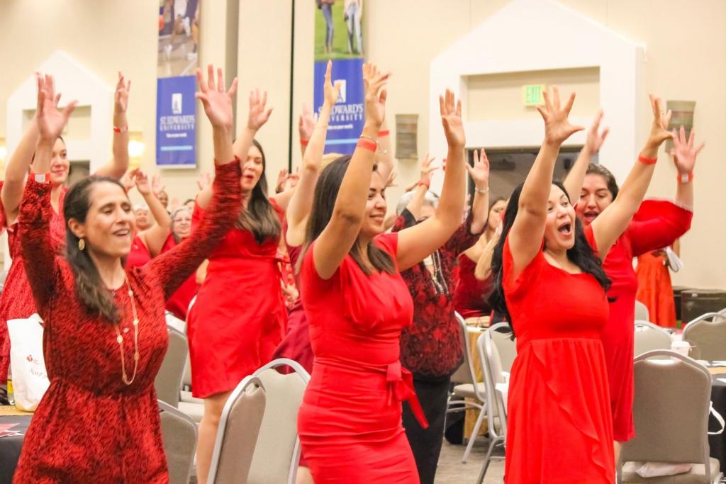 Austin Vestido Rojo Event- women in red dresses