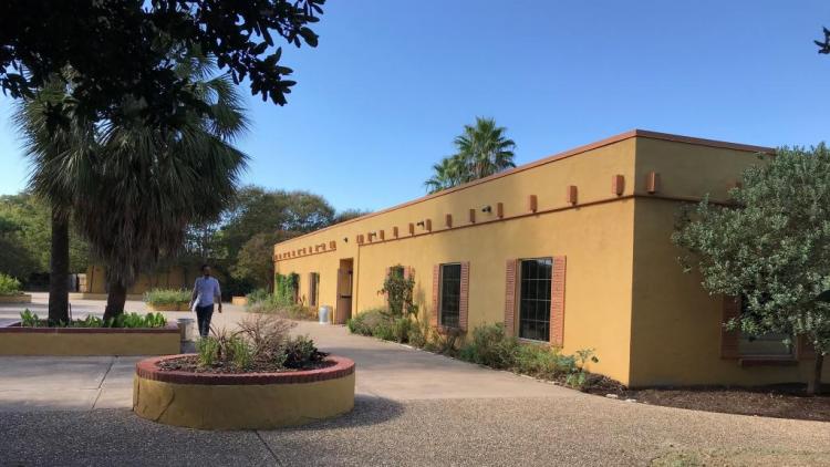 Image of exterior of dining hall and gathering plaza