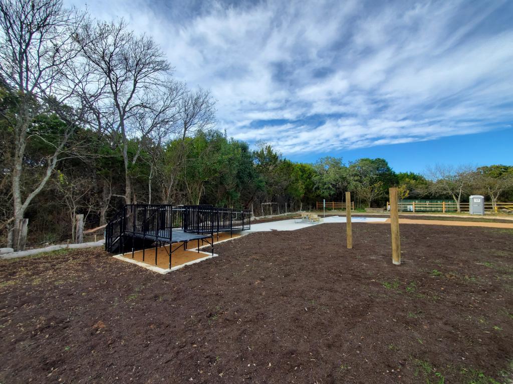 New horse mounting ramp at trailhead