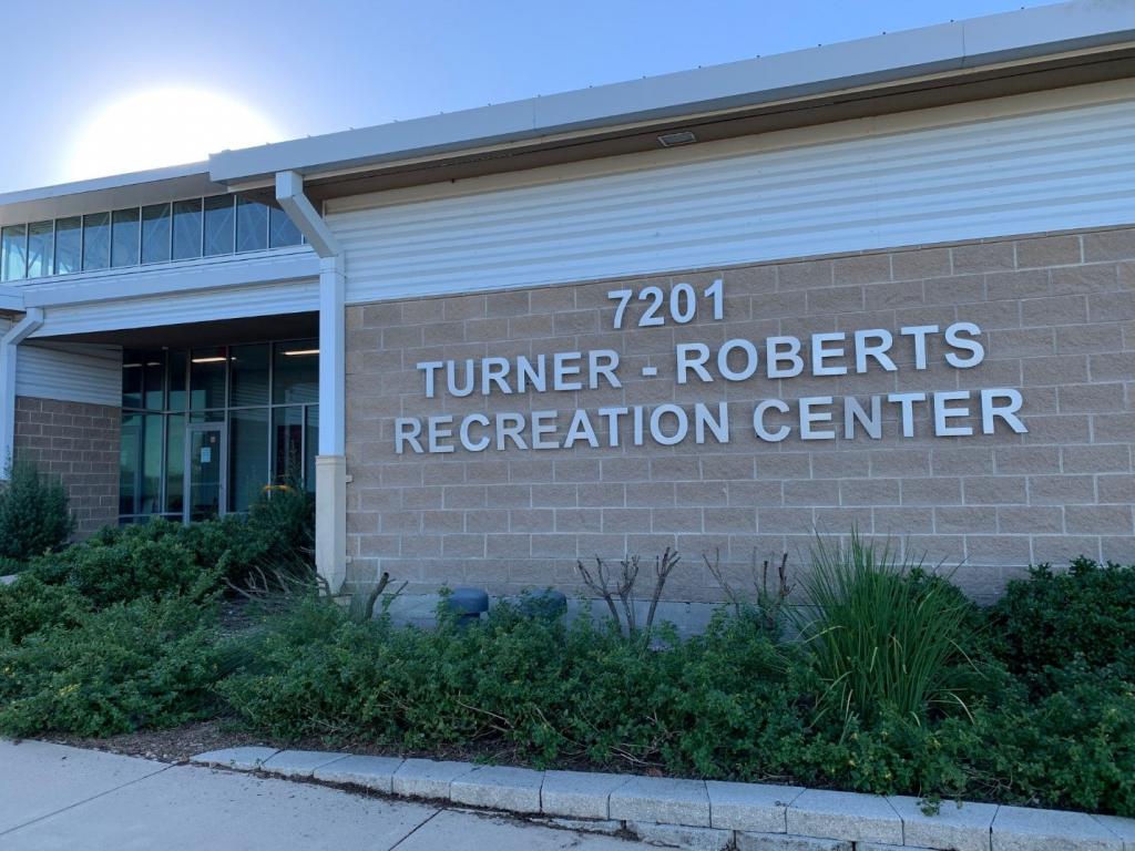 Image of the front of the Turner Roberts Recreation Center