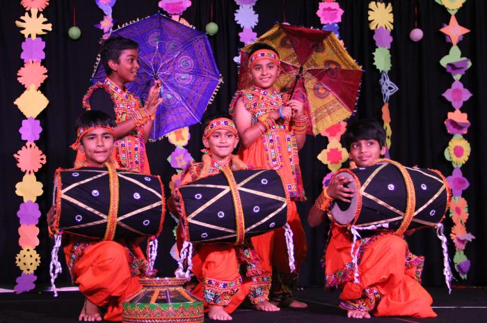 Saloni Dance Group